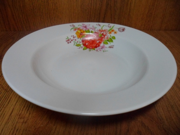 090022 Тарелка глубокая 200 мм Натали Гладкий край